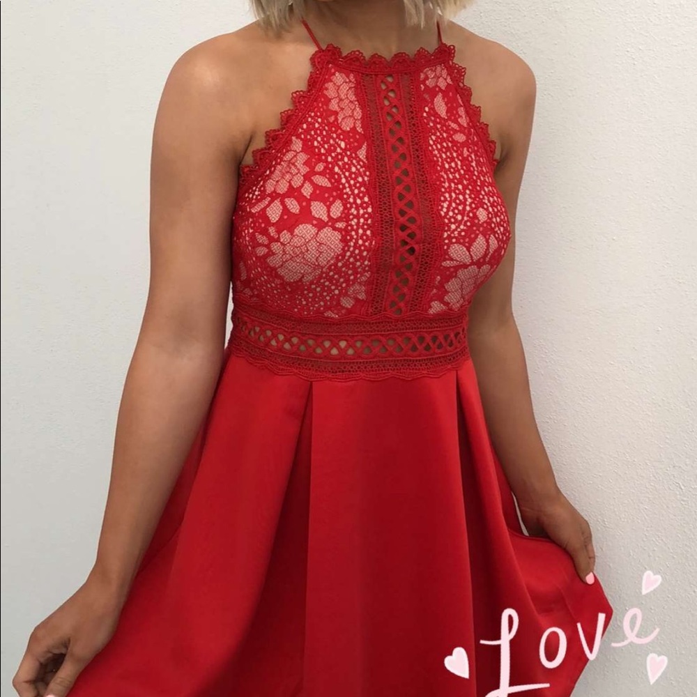 Red Dress - Picture 4 of 4